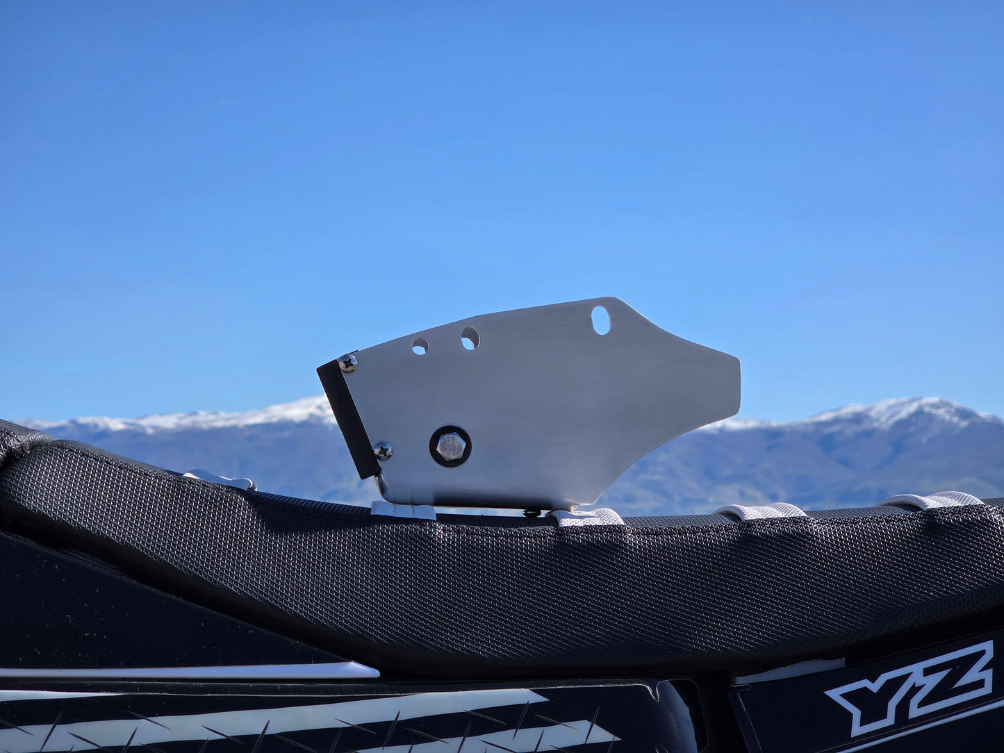 ACTIVE-TENSION CHAIN GUARD