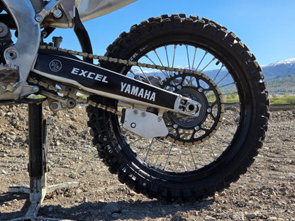 ACTIVE-TENSION CHAIN GUARD